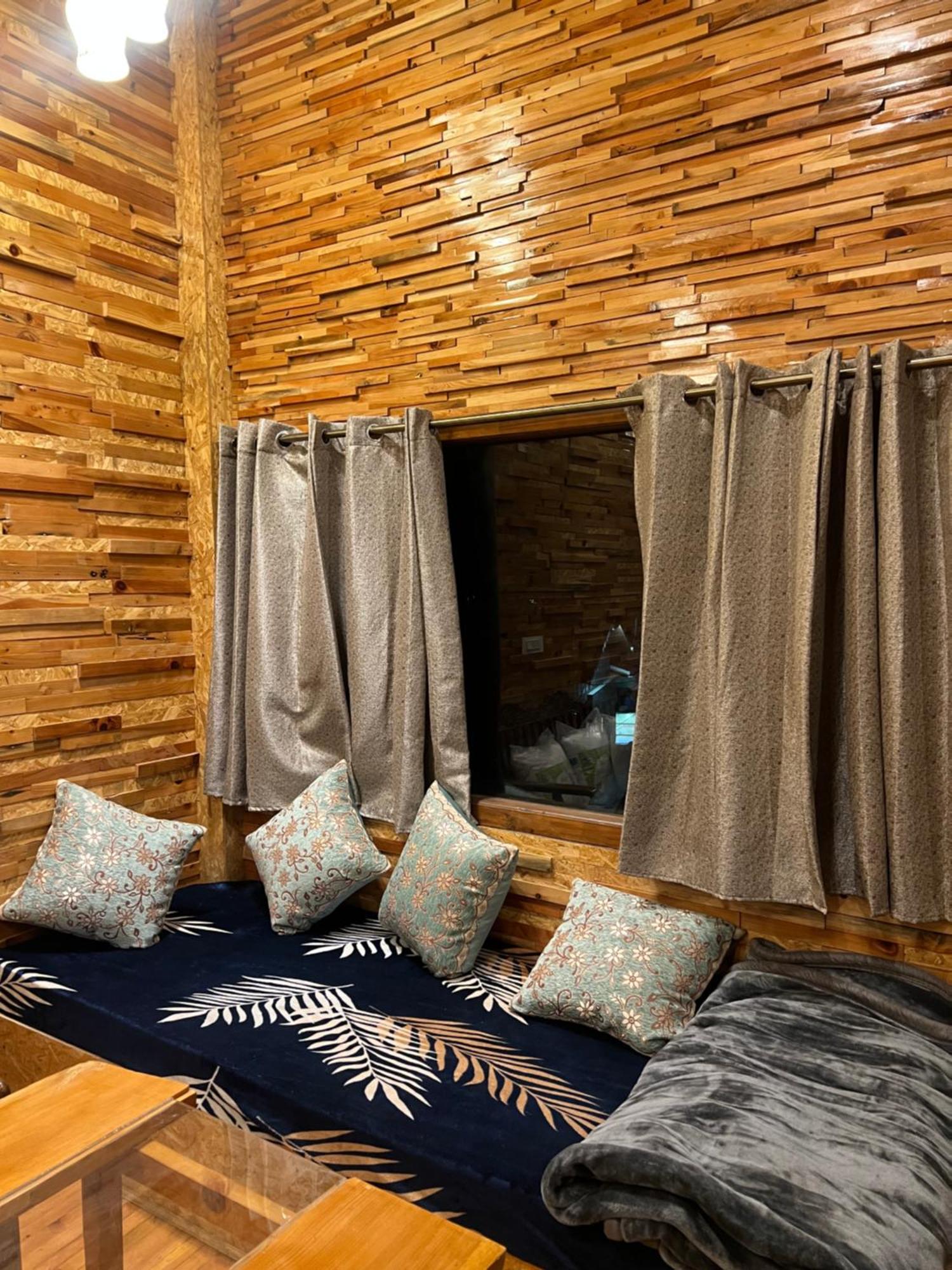 Homestay Pahadi House Narkanda
