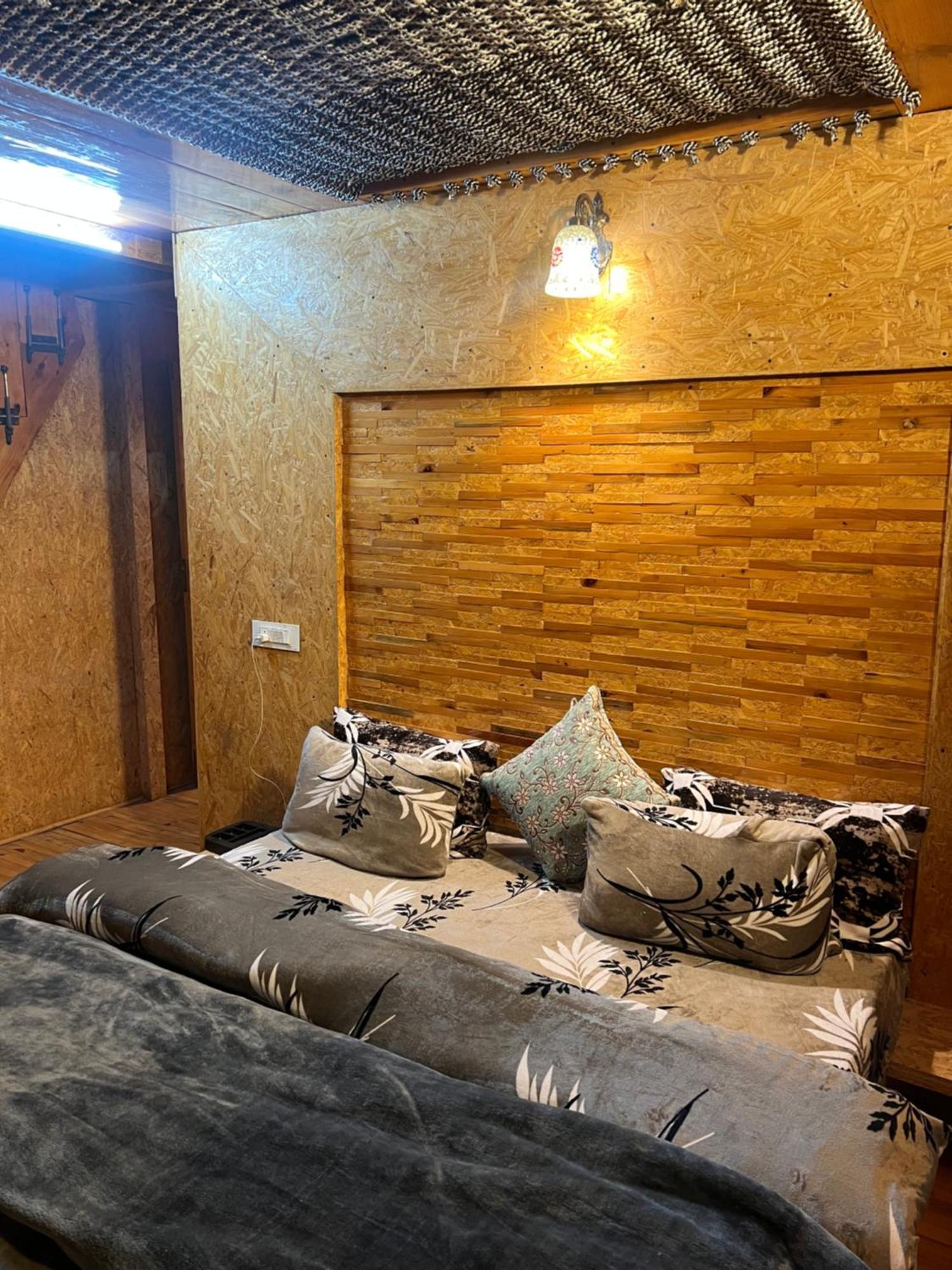 Homestay Pahadi House Narkanda